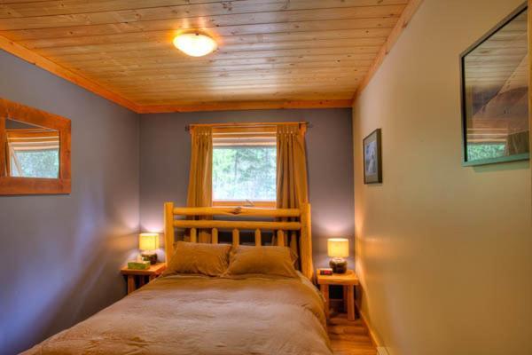 Mount 7 Lodges Голдън Стая снимка
