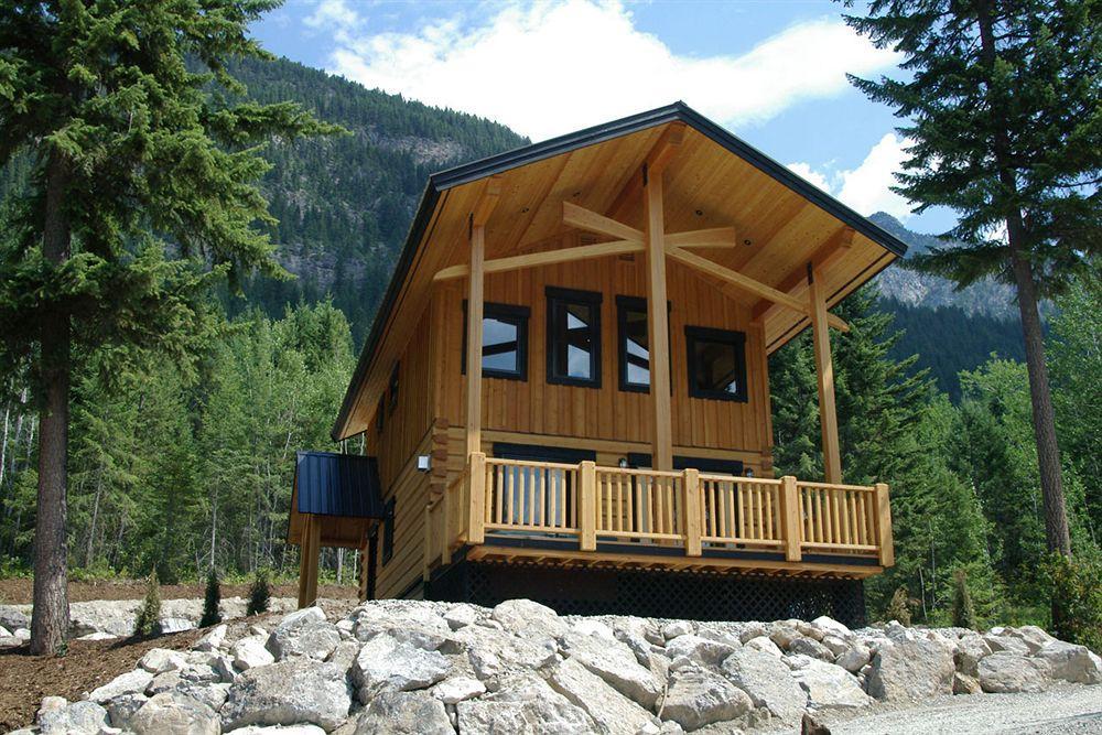 Mount 7 Lodges Голдън Екстериор снимка