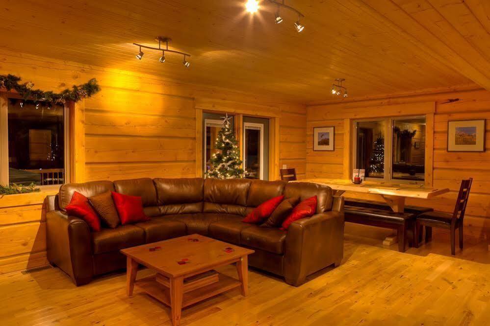 Mount 7 Lodges Голдън Екстериор снимка